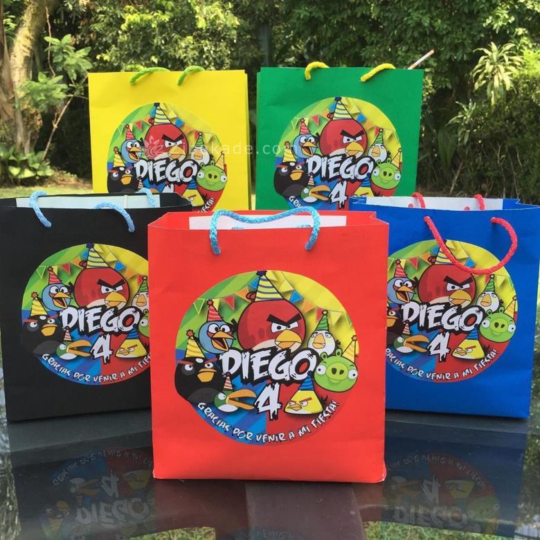 تم تولد پرندگان خشمگین - Angry Birds